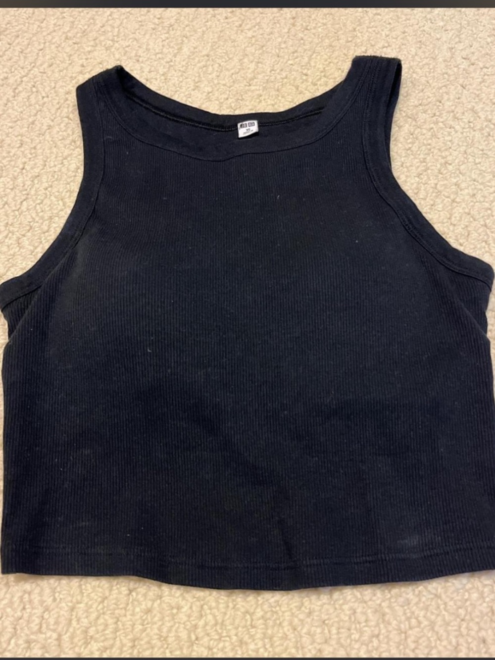 uniqlo tank top with built in bra